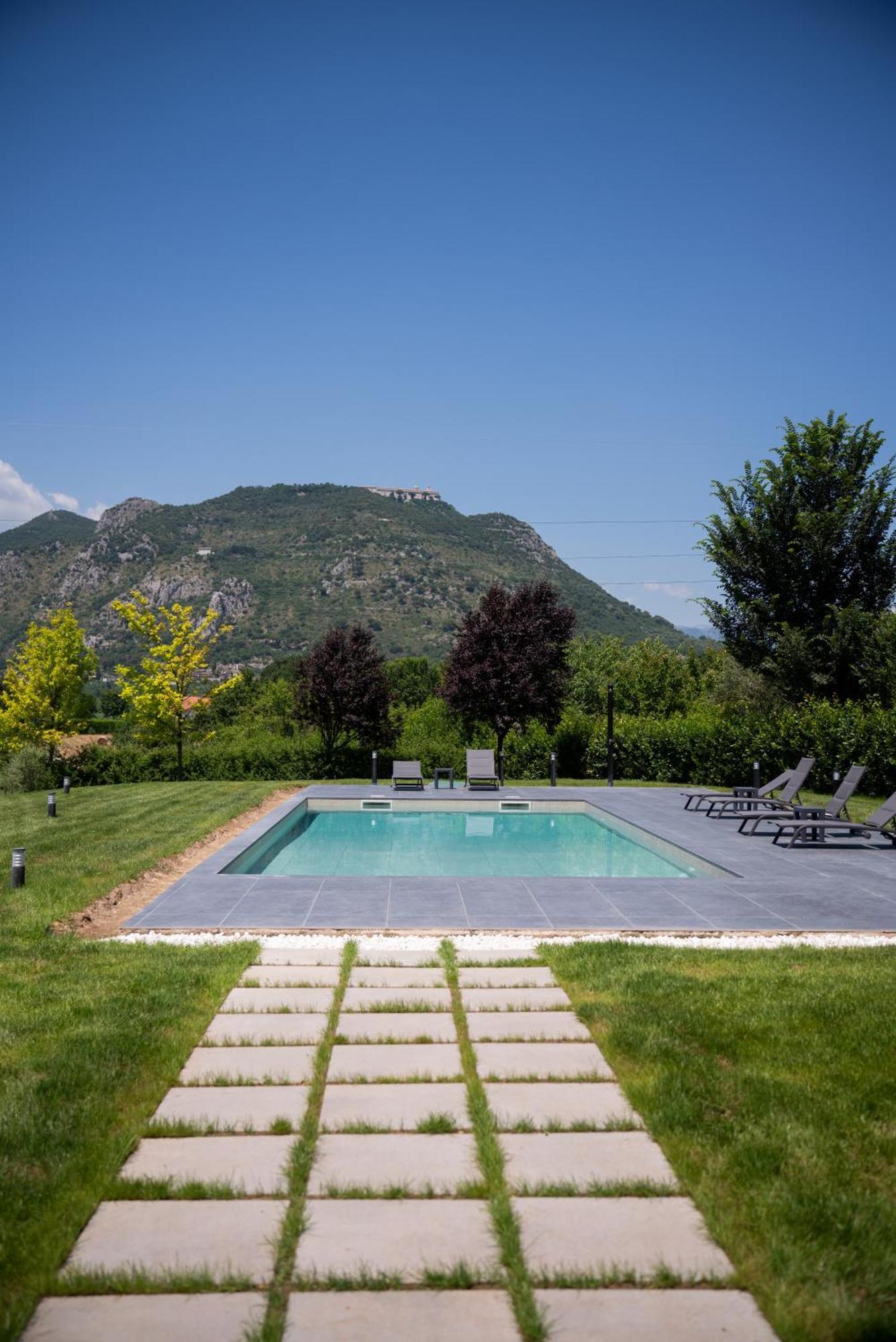 Le Colonne Bed and Breakfast Cassino Exteriör bild